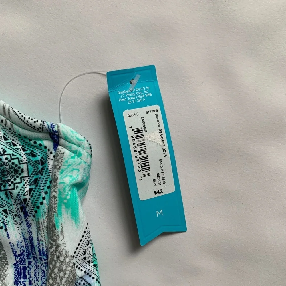 NWT Ambrielle Swim Top